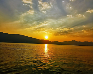 人穷女人多:1958年九月廿六 乾:戊戌 壬戌 戊子 壬戌